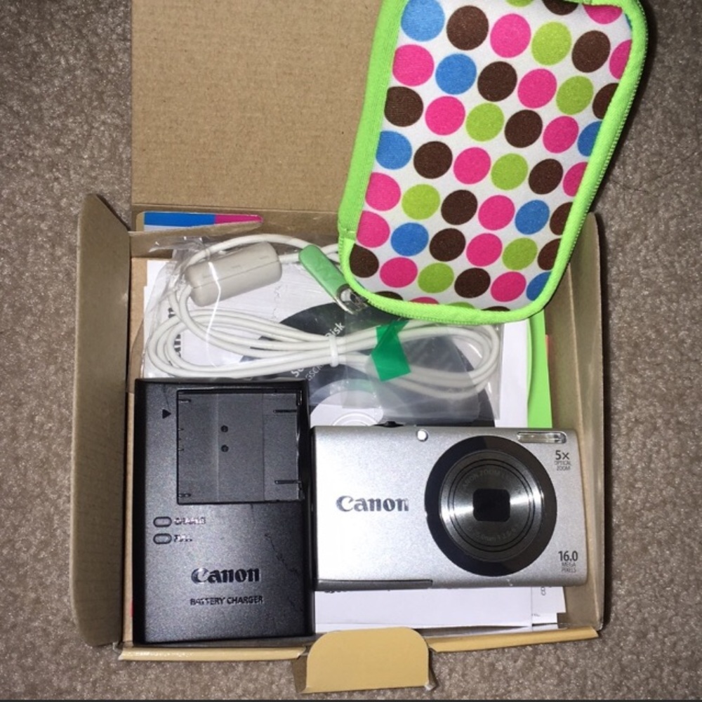 nwot canon powershot a2300